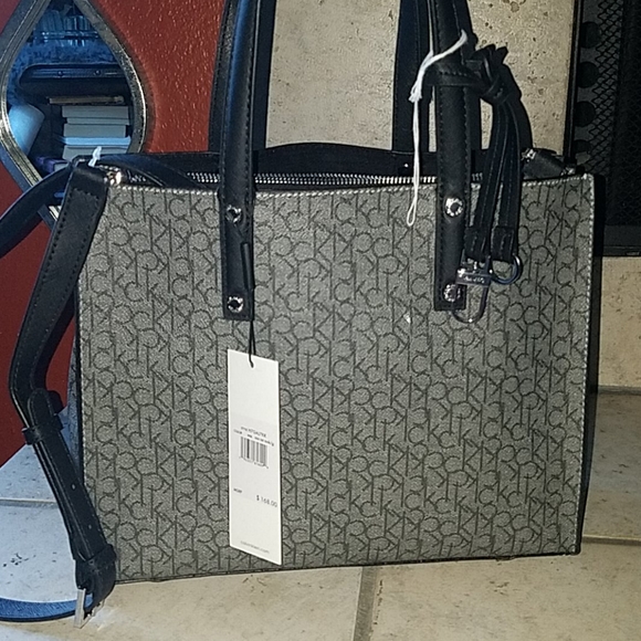 Calvin Klein Handbags - Calvin Klein Tote